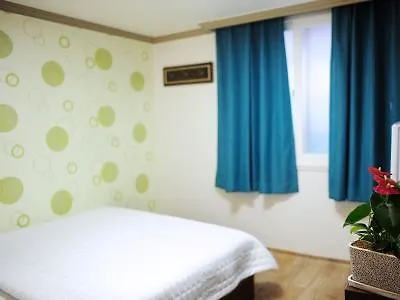 Busaninn Haeundae 0*, Busan